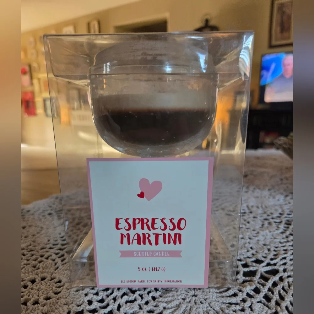 Bullseye‎ Playground Chocolate Martini Candle 5 oz NIB